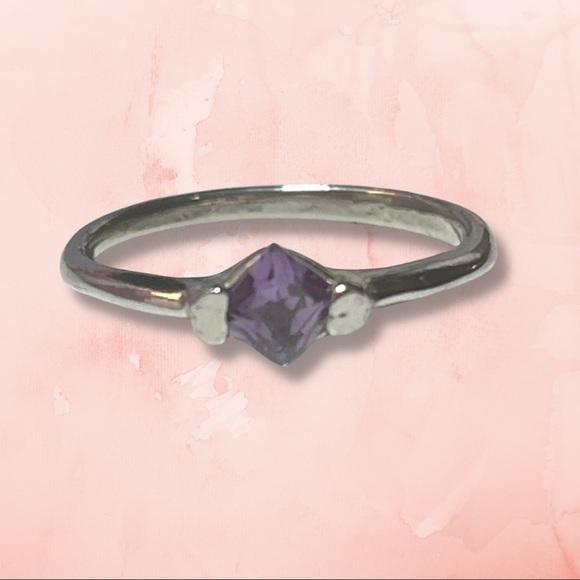 Silver Tone Fashion Ring with Purple Gemstone - Size 6.5 (EUC) - Picture 2 of 3